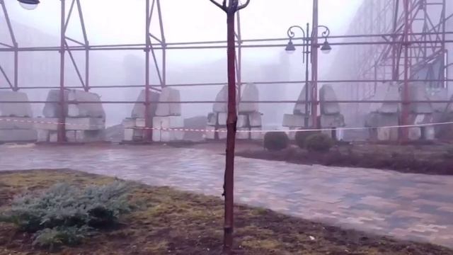 В тумане. Прогулка по городу. смотреть онлайн