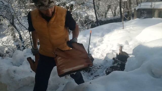 Баня на дровах в Сочи. Как правильно колоть дрова. Медитация на прощение. Баня в Красной Поляне. смотреть онлайн