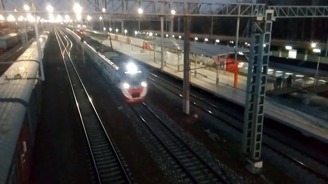 ЭД4М у станции "Кусково." смотреть онлайн