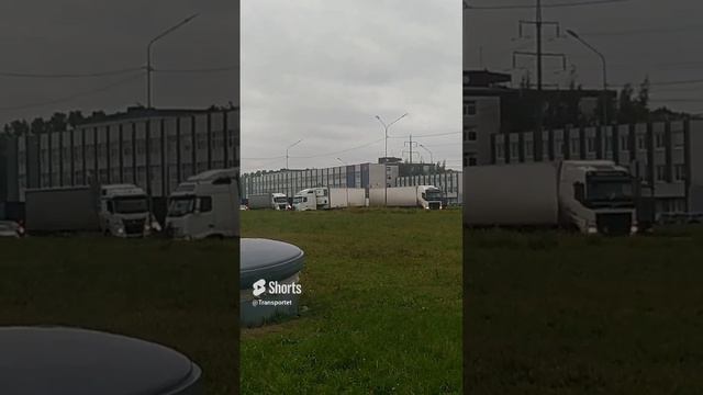 Дальнобойщик сломался на повороте #Shorts #дальнобой смотреть онлайн