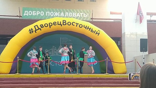 Танец "В роще калина" Хореографическая студия Карусель смотреть онлайн