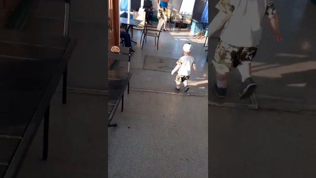 На теплоходе музыка играет смотреть онлайн