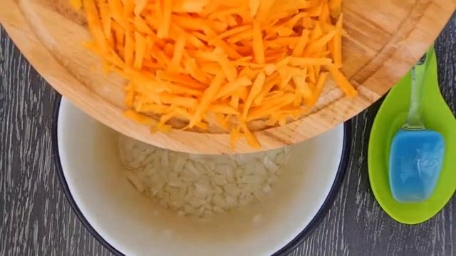 Картошка с домашней тушенкой - простой и вкусны обед. смотреть онлайн