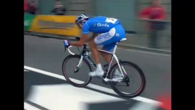 EPICO Alessandro Ballan | Campione del Mondo 2008 смотреть онлайн