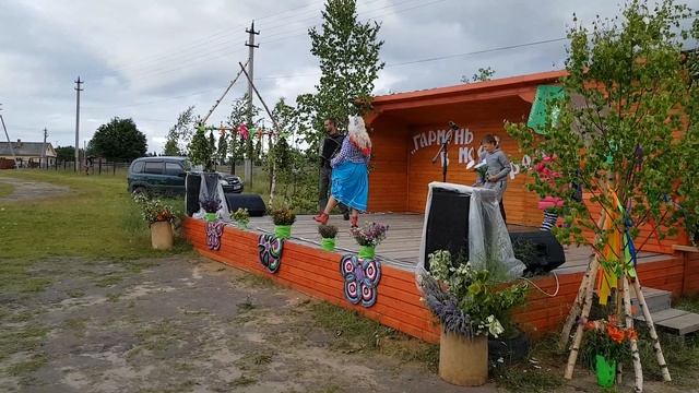 ЧАСТУШКИ ОТ ТАНЮШКИ!!! ДЕБЮТ!!! ИСПОЛНЯЕТ БРЕНД ФЕСТИВАЛЯ!!! смотреть онлайн