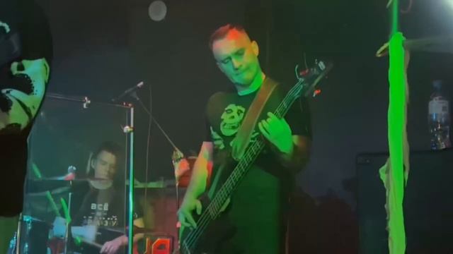 MAD VISIONS-Сказочные Края(Live in bar SOVA Zelenograd, Moscow, 28/11/2023) смотреть онлайн
