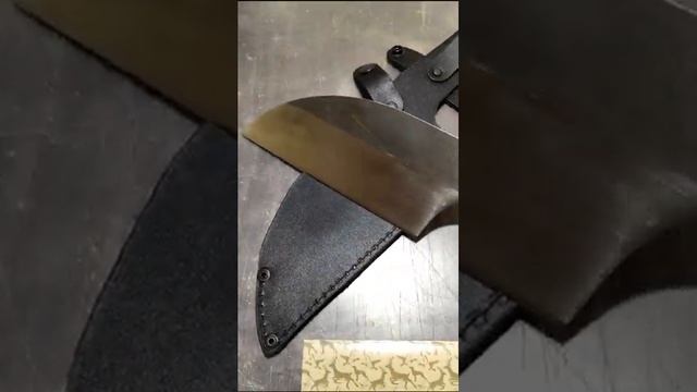 Кухонный нож из кованой стали 95Х18 "Сербский" смотреть онлайн