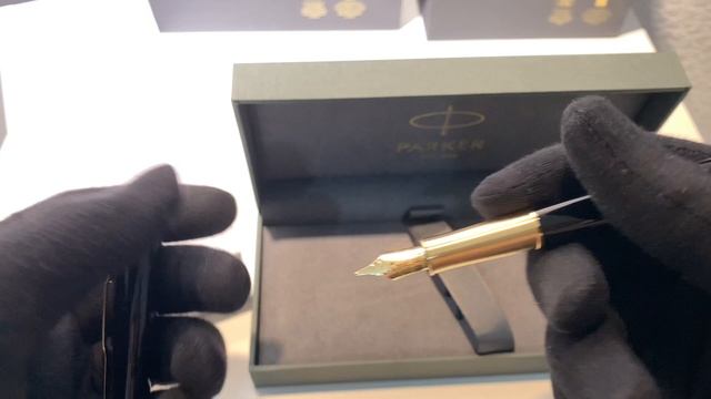 Перьевая ручка Parker (Паркер) Sonnet Core Black Lacquer GT F смотреть онлайн