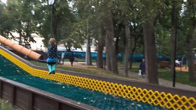 Детская площадка в Делегатском парке смотреть онлайн