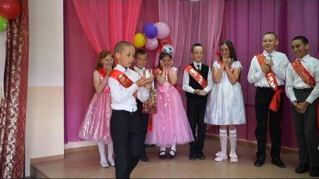 Выпускной 4 класса МБОУ "Верх-Уймонской СОШ", 2019 год смотреть онлайн