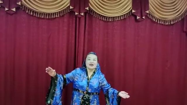 Заслуженная артистка РК Т. Параева продекламировала стихи Давида Кугультинова. смотреть онлайн