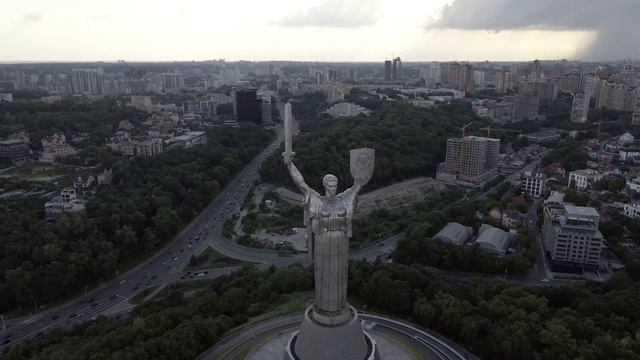 KYIV."MOTHER MOTHERLAND" MONUMENT.КИЕВ. РОДИНА МАТЬ смотреть онлайн
