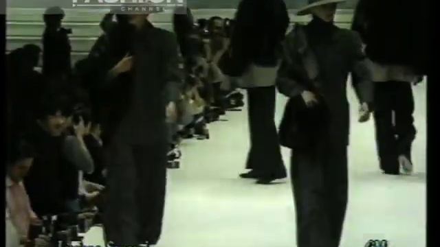 "Luciano Soprani" Autumn Winter 1988 1989 Paris pret a porter women by Canale Moda смотреть онлайн