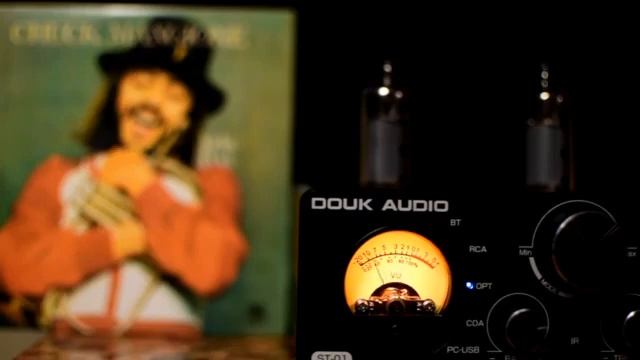 (feel so good ).CHUCK MAN GIONE. DOUK AUDIO BLUETOOTH 5.0 HI-FI STEREEO TUBE AMPLIFIER смотреть онлайн