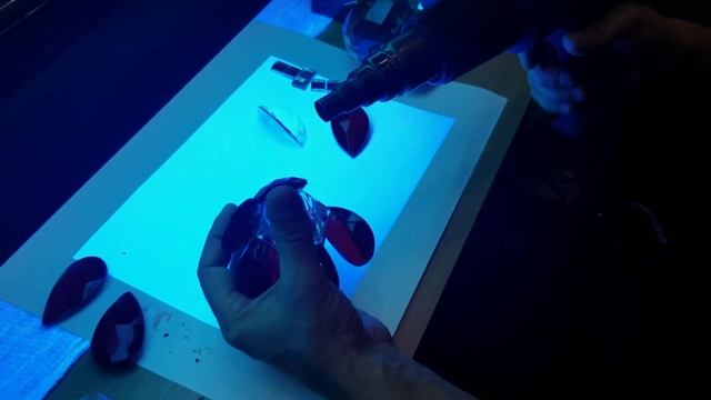 СВАРКА СТЕКЛА, ХРУСТАЛЯ ЗА 5 СЕКУНД. ПРИ ЭТОМ МЕСТО СВАРКИ ВИДНО НЕ БУДЕТ! смотреть онлайн