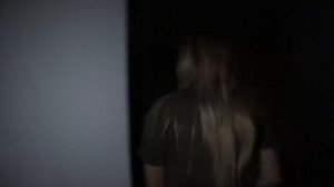 Он лежит в кро.. КЛОУН ИЗБИЛ МАЛЬЧИКА В ДОМЕ НА ДЕРЕВЕ! ОНО ХОЧЕТ ВЕРНУТЬ ИГРУШКУ! ЖАЛКО МАЛЬЧИКА!