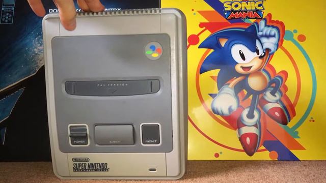 Super Nintendo Entertainment System Classic Mini (SNES) Unboxing & Comparison - UK/EU