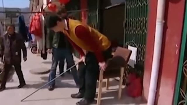 10 Настоящих Девушек Гигантов, От Вида Которых Мурашки По Коже смотреть онлайн