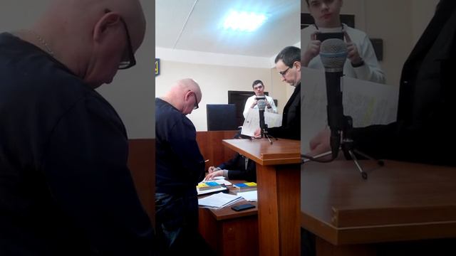 Суд над Линником Романом.(9.03.16)Мед. эксперт (Бондаренко) не понимает что от него хочет адвокат. смотреть онлайн