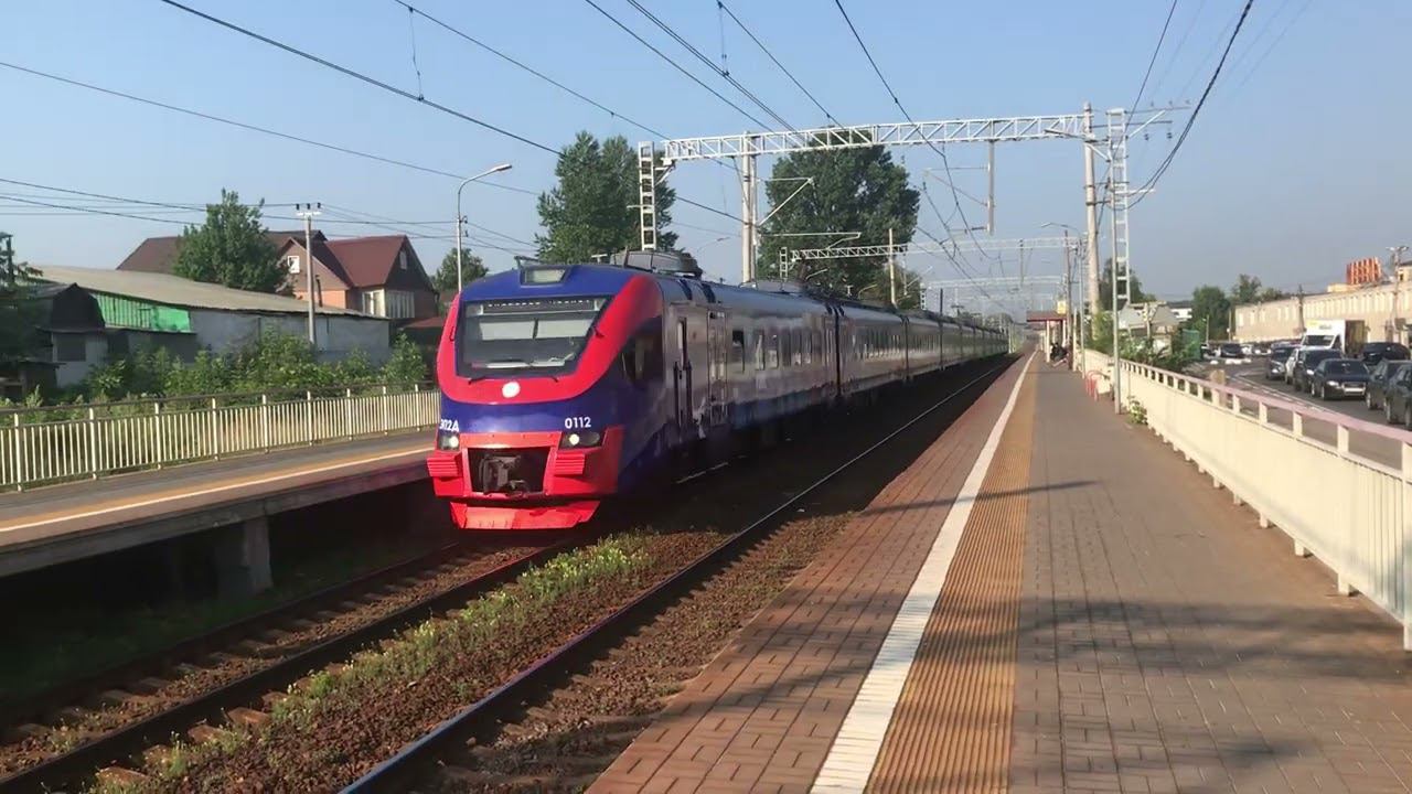 Белорусское направление РЖД. Платформа Перхушково. РЭКС ЭП2Д 0112 сообщением Звенигород - МСК-Бел. смотреть онлайн