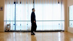 ТАНЦУЙ, КАК МАЙКЛ ДЖЕКСОН  Урок 15 - СКОЛЬЖЕНИЕ НА МЕСТЕ - Видеоуроки танцев Майкла Джексона!