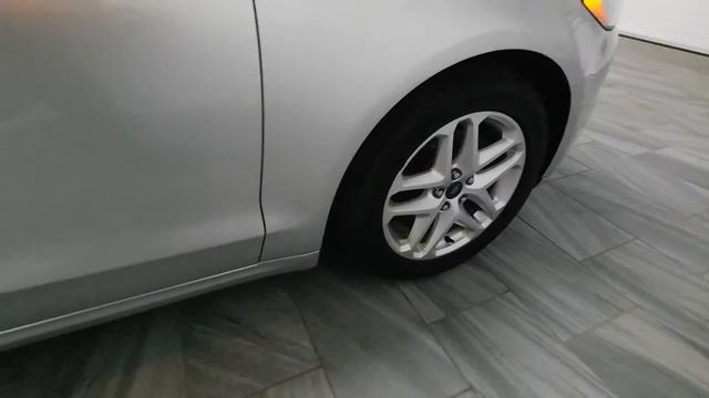 2013 Ford Fusion SE 2.5L Mark Wilsons Better Used Cars Guelph, Ontario Stock: DR121342 смотреть онлайн