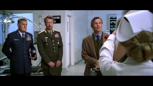Austin Powers - The cold war is over смотреть онлайн