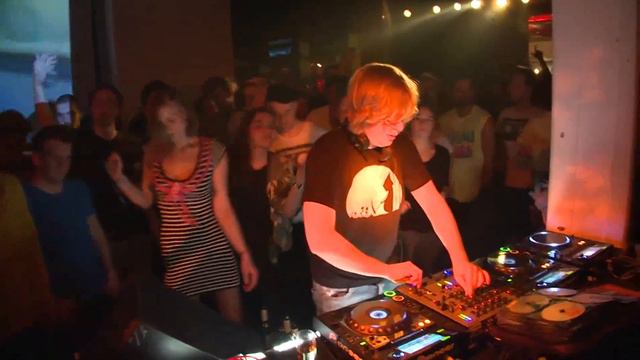 Dominik Eulberg Boiler Room смотреть онлайн