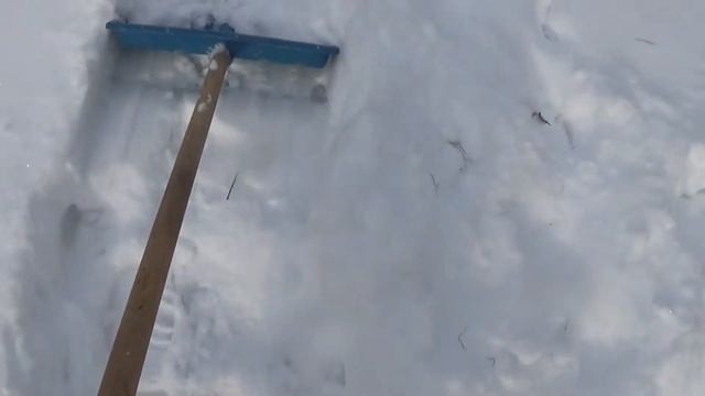 VLOG Я ПАПА - ЧИСТИМ ДОРОЖКИ ОТ СНЕГА ВМЕСТЕ С ДЕТЬМИ смотреть онлайн