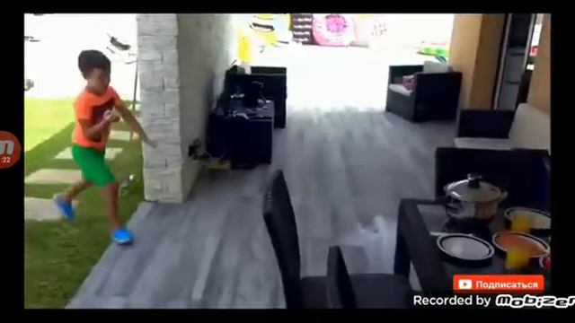 Озвучка мистер макс в детдоме 2 смотреть онлайн