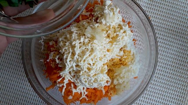 Салат из свежей моркови и так же отличная намазка на хлеб смотреть онлайн