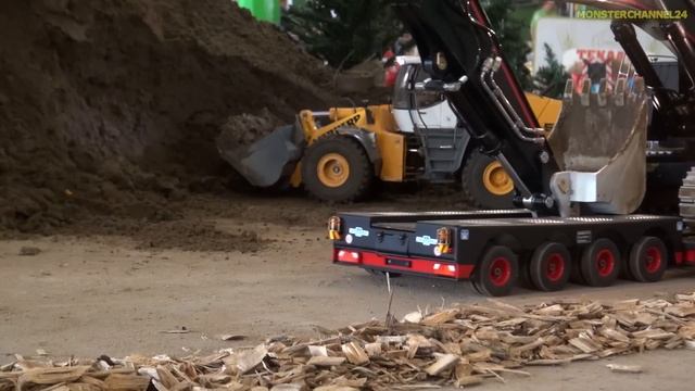 RC Truck Excavator transport! Stunning R/C ACTION! смотреть онлайн