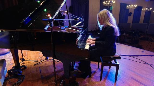 Anke Helfrich & Adrian Mears Duo plays "Upper Westside" смотреть онлайн
