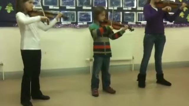 Minuet in G by Beethoven Leicester Suzuki Violin Group смотреть онлайн