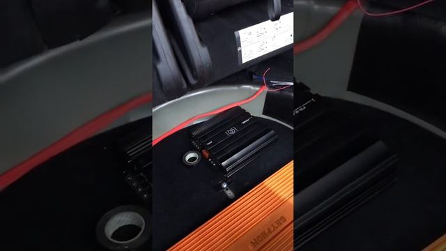 Установка звука в Ford Explorer смотреть онлайн