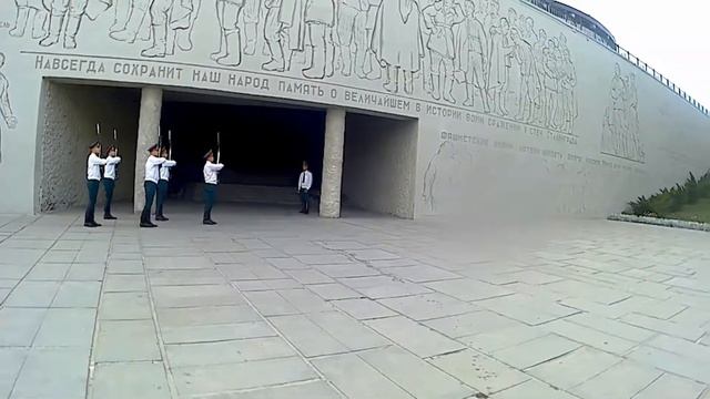 Мамаев курган. Смена караула. Волгоград. Возвращаемся из Крыма на машине. смотреть онлайн