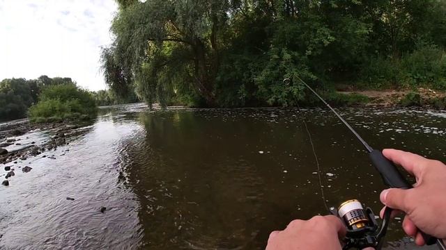Мормышинг на Пахре ! Окунь , карась , пескарь ..... смотреть онлайн