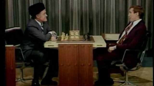Bobby Fischer Meets Bob Hope -- Hilarious!
