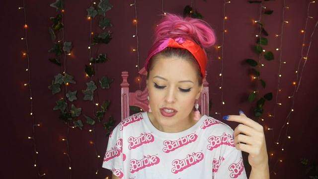 BARBIE SHOWDOWN Looks VS Extra Dolls! Who Will Win? смотреть онлайн