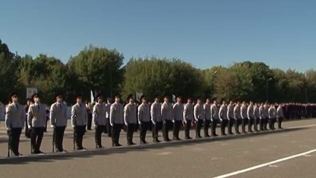 Выступление роты почетного караула на присяге первокурсников БелЮИ смотреть онлайн