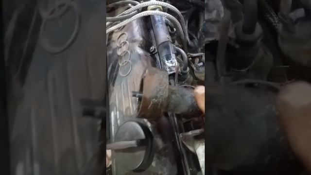 Установка вакуумной тормозной системы Audi 100 1991-1994 год смотреть онлайн