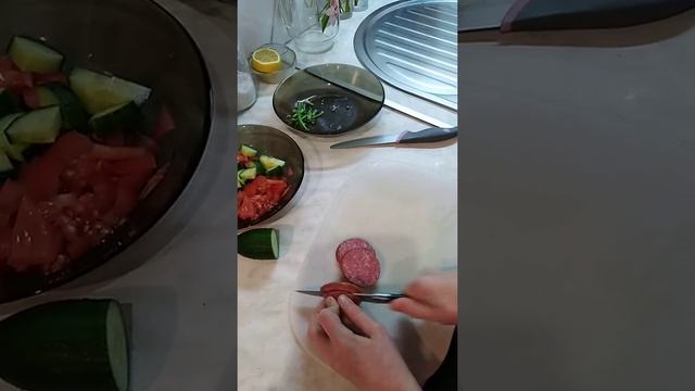 Как сделать салат ? из сухариками смотреть онлайн