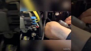 Замена свечей на лодочном  моторе Меркурий 60л/с. , 4т.