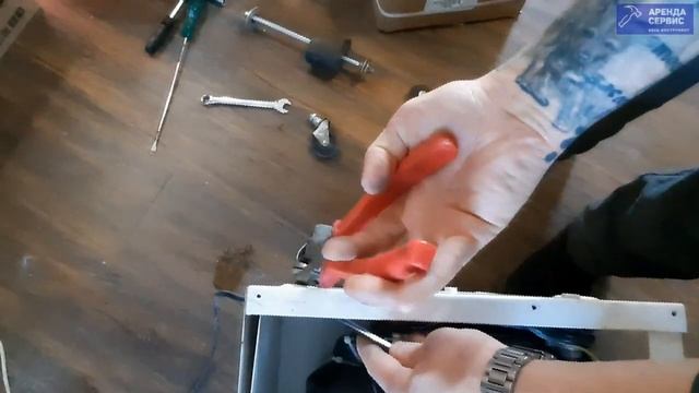 Как отремонтировать посадочные места транспортировочных роликов осушителя, холодильника и т.п. смотреть онлайн