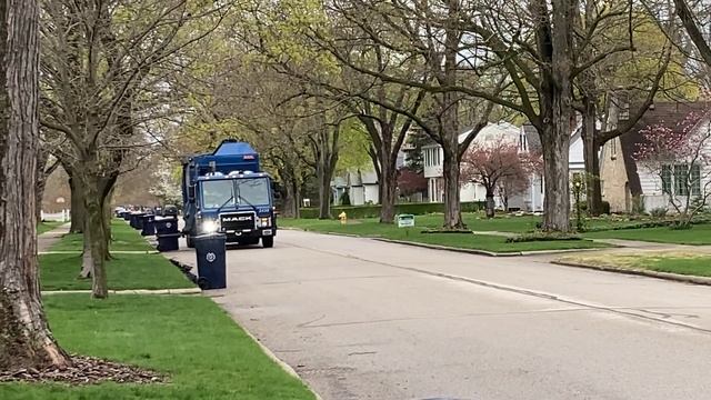 Republic Services Mack Python on trash pick up смотреть онлайн