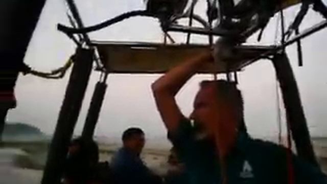 Balloon taking off, Bagan, Myanmar / Начало полета на воздушном шаре, Баган, Мьянма смотреть онлайн