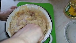 Когда нет времени готовить обед. Картофельное пюре с тушёнкой и жареным луком.