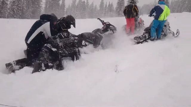 Как правильно кататься на Arctic Cat? смотреть онлайн