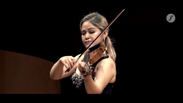 Gyehee Kim plays Clara Schumann - Romance, op. 22 смотреть онлайн