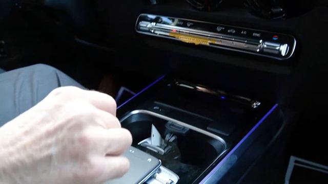 2020 Mercedes-Benz GLB250 - Video Tour with Bob смотреть онлайн